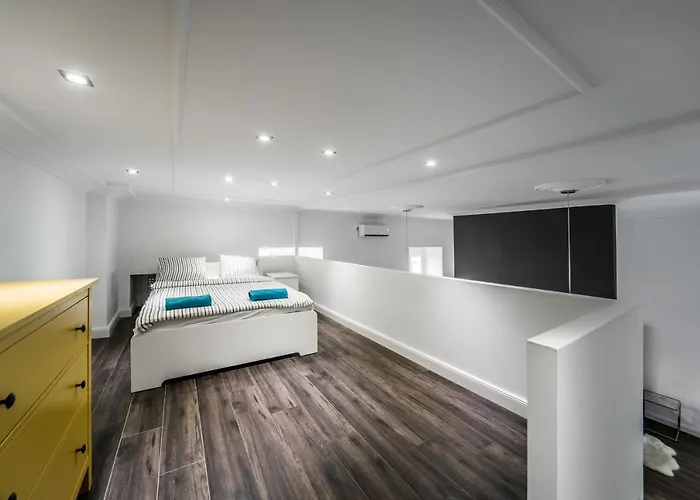 Central Elegance Aircon Apartment Lejlighed