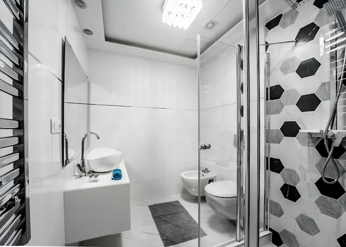 Central Elegance Aircon Apartment